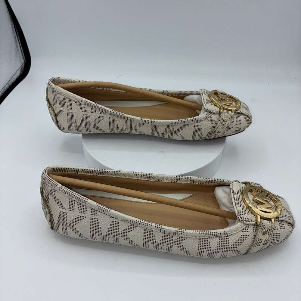Michael Kors Fulton Moc Flats Vanilla MK Signature Gold Logo Size 6 New